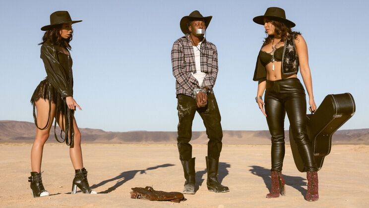 Brazzers - Luna Star - Isiah Maxwell - Alexis Tae - Desperada / 15.02.2023