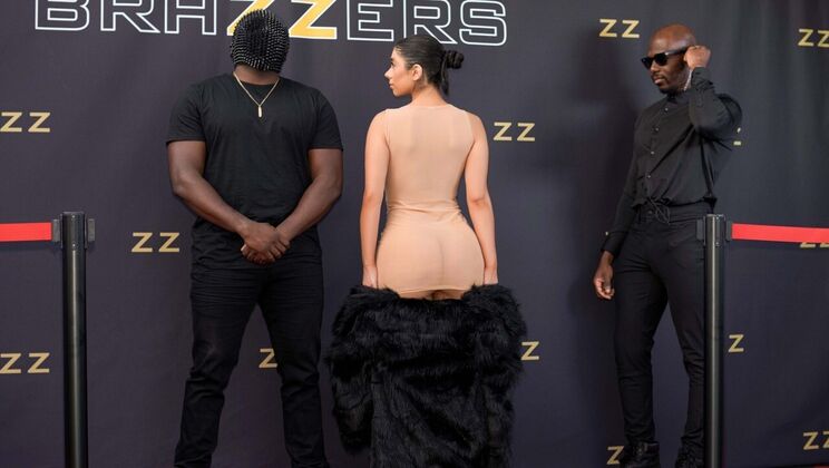 Brazzers - Violet Myers - Mannie Coco - Brazzers Loves Violet's Asshole / 14.03.2025