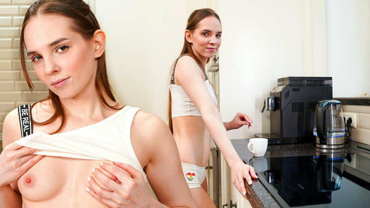 Club Sweethearts - Eliza Crystal - Eliza masturbates on her comfy chair / 01.12.2023