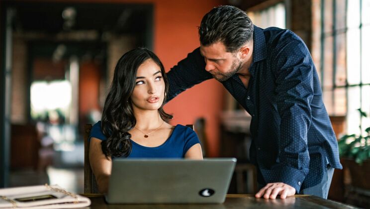 EroticaX - Seth Gamble - Emily Willis - Breaking The Internet / 04.08.2021