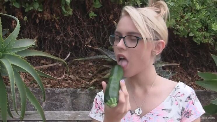 FTV Girls - Chloe - Chloe In English Tourist 3 / 26.05.2021