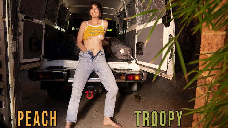 Girls Out West - Peach - Peach - Troopy / 08.04.2022
