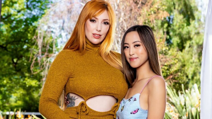 Girlsway - Lauren Phillips - Alexia Anders - Lonely Spring Break / 28.04.2022