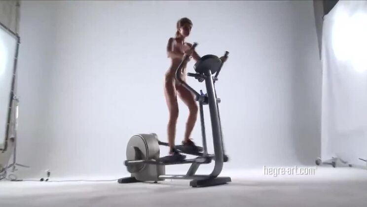 Hegre - Angie Crosstrainer / 22.05.2021