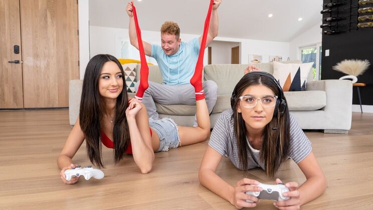 Hot Girls Game - Eliza Ibarra - Van Wylde - Fucking Gamer Roomie's BF / 11.06.2023