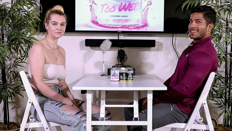 Hot Guys Fuck - Layla Quinn - Carter Andrews - The HGF Experience - Carter Andrews Can't Stop Staring At Layla Quinn's Huge Tits / 31.01.2021