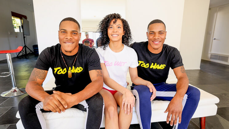 Hot Guys Fuck - Laylani Wyld - Jay King - Dee King - Smash Brothers Dee King & Jay King Meet Up With Laylani Wyld / 19.08.2021