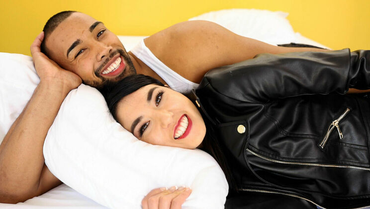 Hot Guys Fuck - Mina Moon - Jaxson Briggs - Tiny Asian Mina Moon Preps For Jaxson Briggs BBC / 12.09.2021