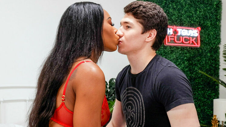 Hot Guys Fuck - Nadia Jay - Fabio Armani - Fantasy Cums TRUE! Virgin Fabio Armani Gets Pornstar Nadia Jay For His First Time / 10.12.2021