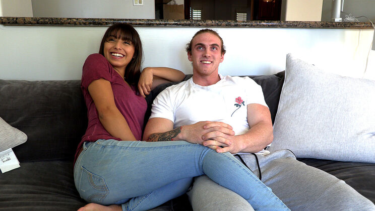 Hot Guys Fuck - Vanessa Ortiz - Dustin Reynolds - Muscled Up Dustin Reynolds Shoots His Shot With Latina Vanessa Ortiz / 12.12.2021