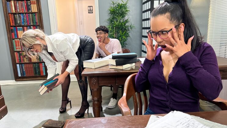 Lil Humpers - Diego Perez - Christina Savoy - Goofing Off In A Library / 14.09.2023