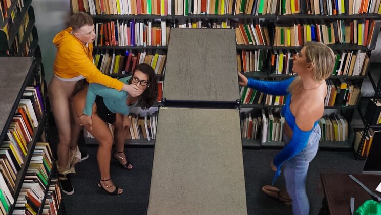 Lil Humpers - Jimmy Michaels - Krissy Knight - Mandy Waters - Sneaky Librarian Gets College Cock / 08.01.2023