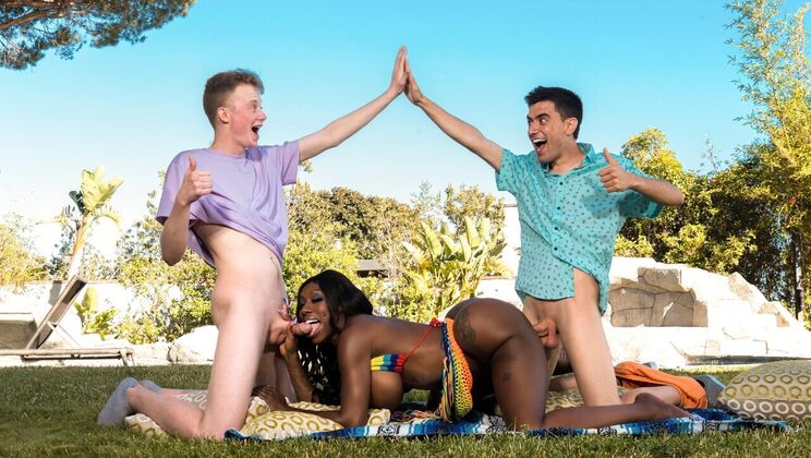 Lil Humpers - Jordi El Niño Polla - Ebony Mystique - Jimmy Michaels - MILF Fucks Two Lil Humpers / 22.08.2023