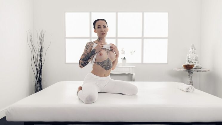 Massage Rooms - Esluna - Marvin Straight - Tattooed Dutch girl loves to please / 14.01.2021