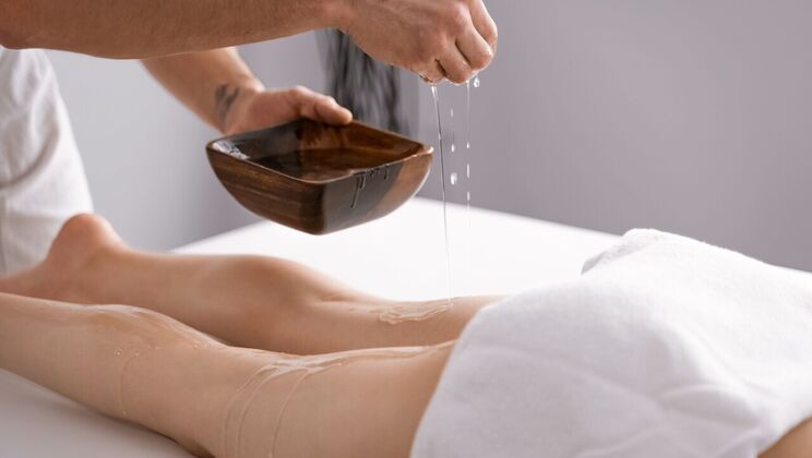 Massage Rooms - Max Dior - Francesca Palma - First massage fuck for Italian teen / 11.01.2022