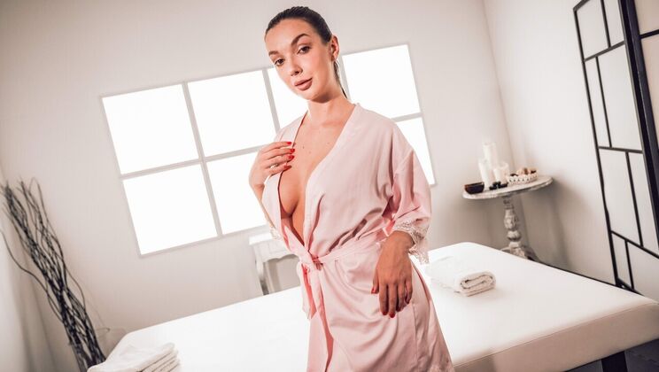 Massage Rooms - Sam Bourne - Lady Gang - Massaged Czech gets cum on tits / 14.10.2021