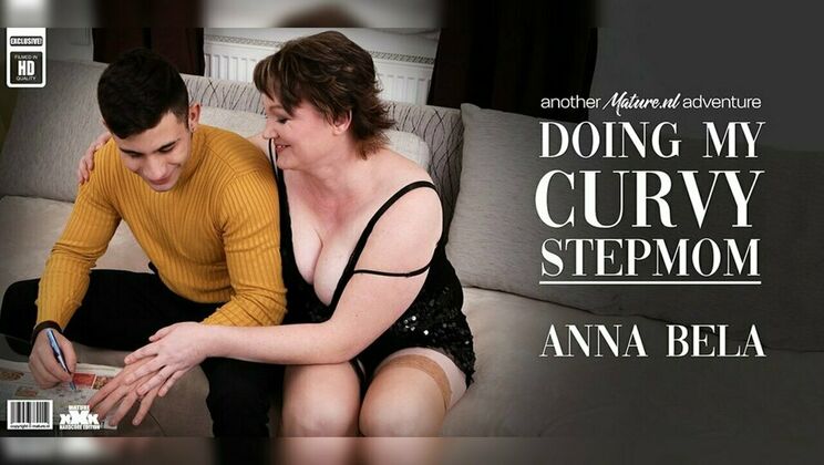 Mature.nl - Anna Bella - Jim Master - Anna Bella is a curvy big breasted stepmom who gets fucked by her stepson on the sofa / 15.03.2023