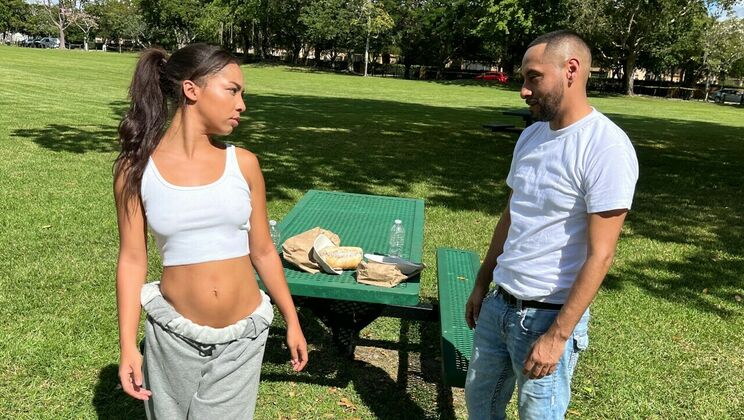 MOFOS - Victor Ray - Malina Melendez - Fed Up & Feisty / 01.06.2023
