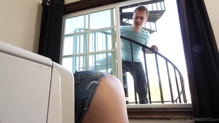 Mommy Blows Best - Christie Stevens - Christie Stevens - Quarter Dryer / 23.01.2021