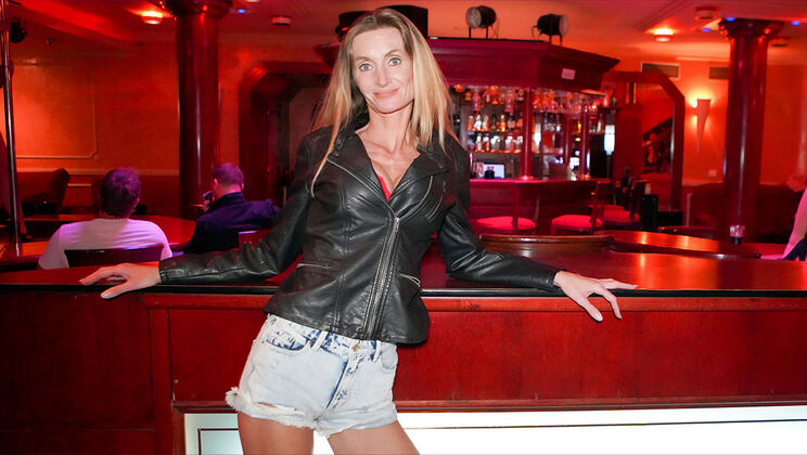 MYLF X Series - Mia - Eveline Magic - Mia L - Hans - Azoe - Darren - First Time At The Club / 08.12.2022