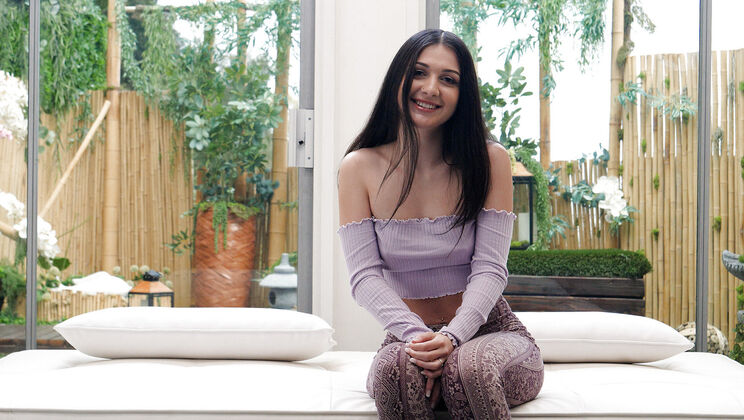 Net Girl - April - April's Audition / 28.04.2021