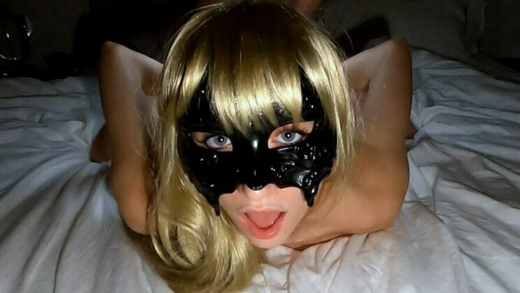 PornForce - Ana Lingus - House Elf - German Babe ANA LINGUS Loves To Be Used - BLEACHED RAW / 22.03.2022