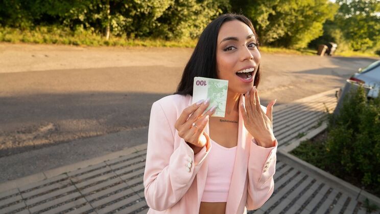 Public Agent - Martin Gun - Violeta Grey - Cute Colombian Ass / 01.01.2025