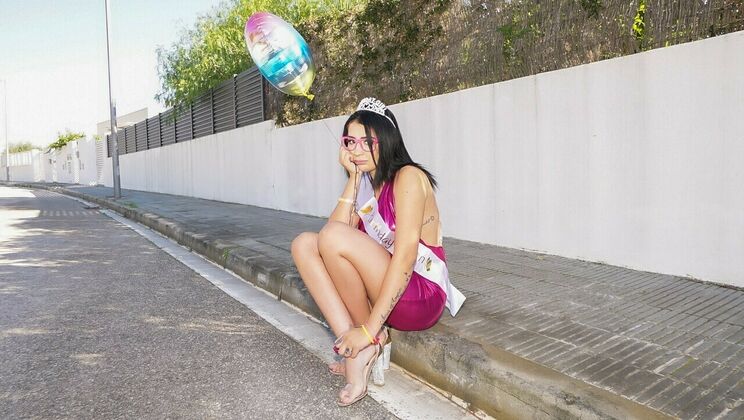 Public Pickups - Jordi El Niño Polla - Kitty Love - Brazen Birthday Girl / 12.04.2021