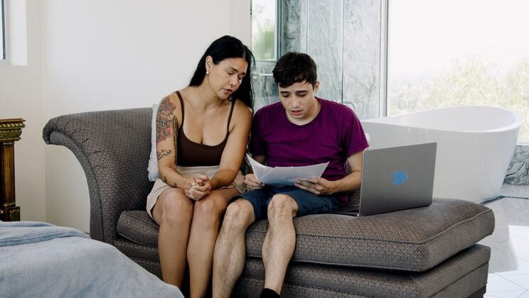 Reality Junkies - Ricky Spanish - Dana Vespoli - Free Use Families 2 - Scene 2 - Keep It In the Family / 13.10.2023