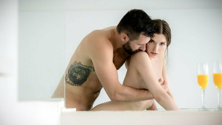 SexArt - Julietta - Lando Ryder - Swirling (2022) / 29.06.2022