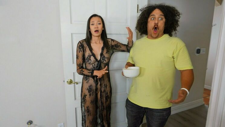 Share My BF - Krissy Lynn - Small Hands - Madi Laine - Sneaky MILF Seduces Daughter's Boyfriend / 03.09.2021