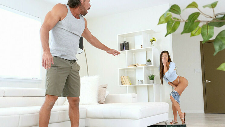 Spy Fam - Vina Sky - Stepbody To Stepbody Massage / 25.06.2021