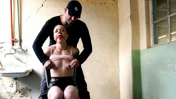 Submissed - Lilit Sweet - Tiny brunette gets tied up / 24.10.2021