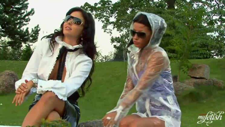 Tainster - Tea - Billy Raise - Brunette Bombshells In Wetlook Lesbo Action - Billy Raise And Tea / 07.04.2021