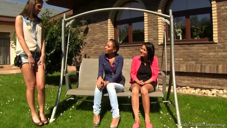 Tainster - Vanessa Decker - Barra Brass - Bailey - Jenny De Lugo - Perfect Pussies Were Made For Pissing - Bailey, Vanessa Decker And Jenny De Lugo / 23.03.2021