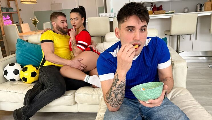 Teens Love Huge Cocks - Xander Corvus - Lena Coxx - Ballin Out Behind My Boyfriend / 11.02.2024