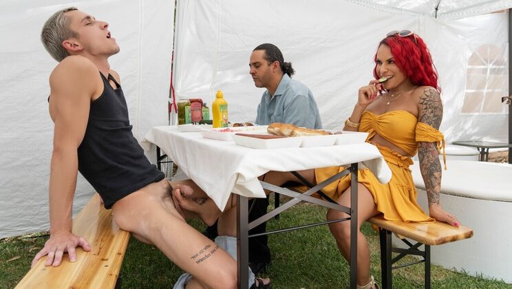 Trans Angels - Foxxy - Theo Brady - Love-In At The Cookout / 01.07.2022