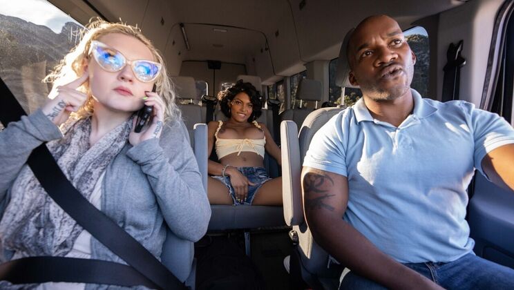 Trans Angels - Lola Morena - Smash Thompson - Horny Hitchhiker Loves Cock / 16.02.2022