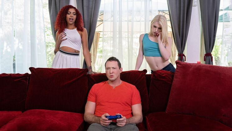 Trans Angels - Pierce Paris - Rubi Maxim - Izzy Wilde - Horny For The Gamer Roommate Part 1 / 08.10.2021