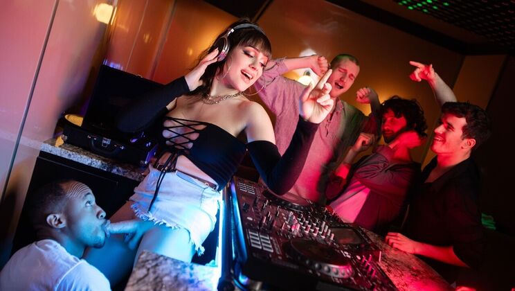 Trans Angels - Trent King - Rana Katana - Hooking Up With The Hot DJ / 29.05.2024