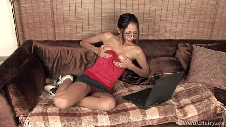 We Are Hairy - Luna Monroe - Hairy Girl Luna Monroe Masturbating On The Couch / 06.05.2021