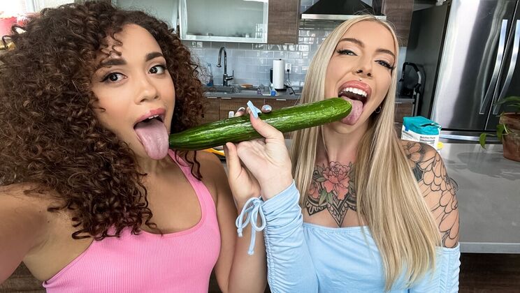 We Live Together - Willow Ryder - Cassidy Luxe - Baking With Babes / 12.06.2023
